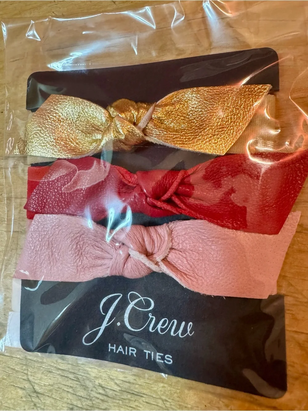 NWT J.Crew leather bow hair ties (Item G9835)